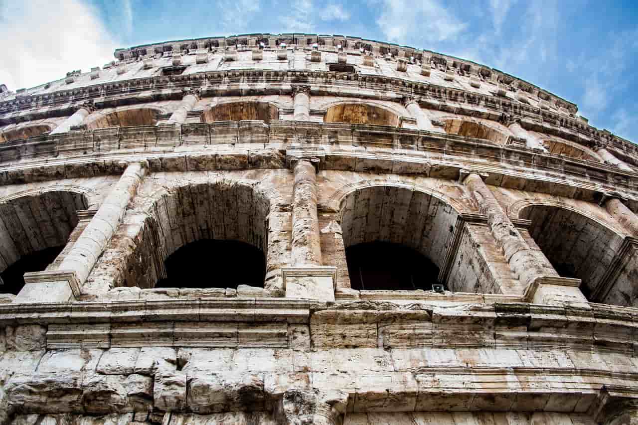 なぜ古代ローマのコンクリートは現代のものよりも強いのか？