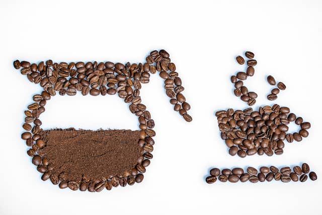 コーヒーからカフェインを取り除く方法