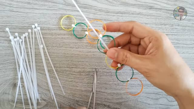 ペットボトルのフタでバッグを作る方法