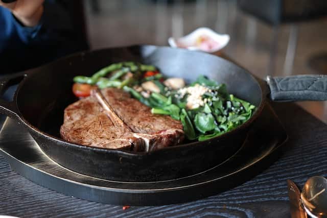 肉の焼きすぎを防ぐ方法