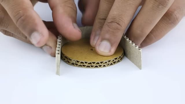 暗証番号で開く金庫をダンボールで作る方法