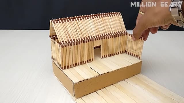 マッチの塀