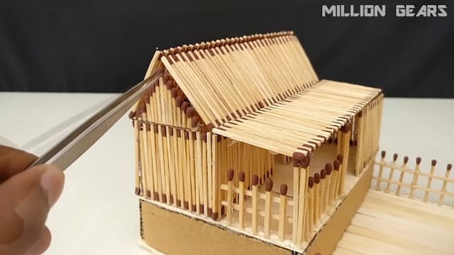 屋根の隙間