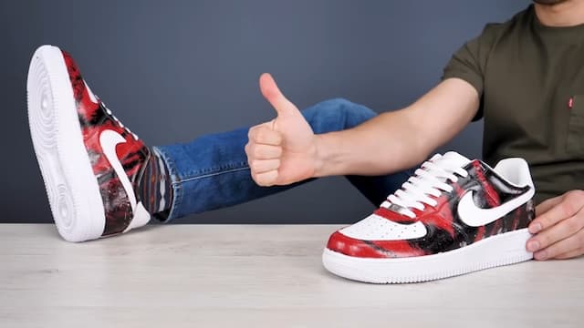 スニーカーのリメイク