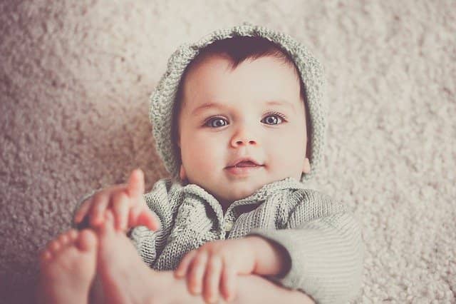 なぜ赤ちゃんはあなたの顔をじっと見つめるのか 知力空間